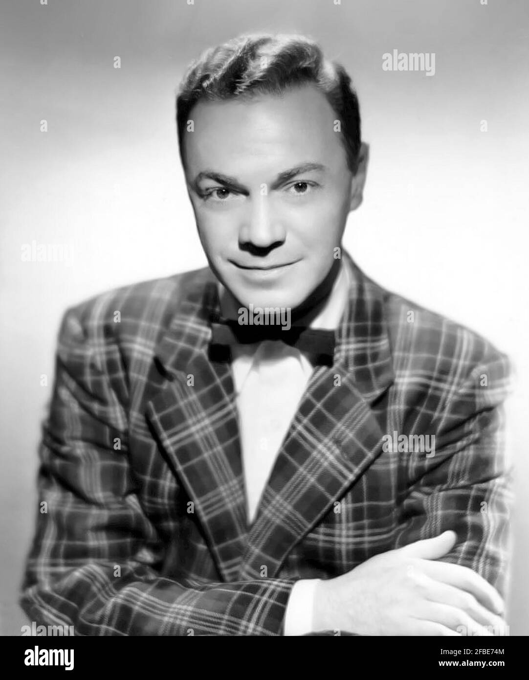 Alan Freed. Porträt des amerikanischen Discjockeys, Albert James 'Alan' Freed (1921-1965), Kopfschuss, c. 1958 Stockfoto