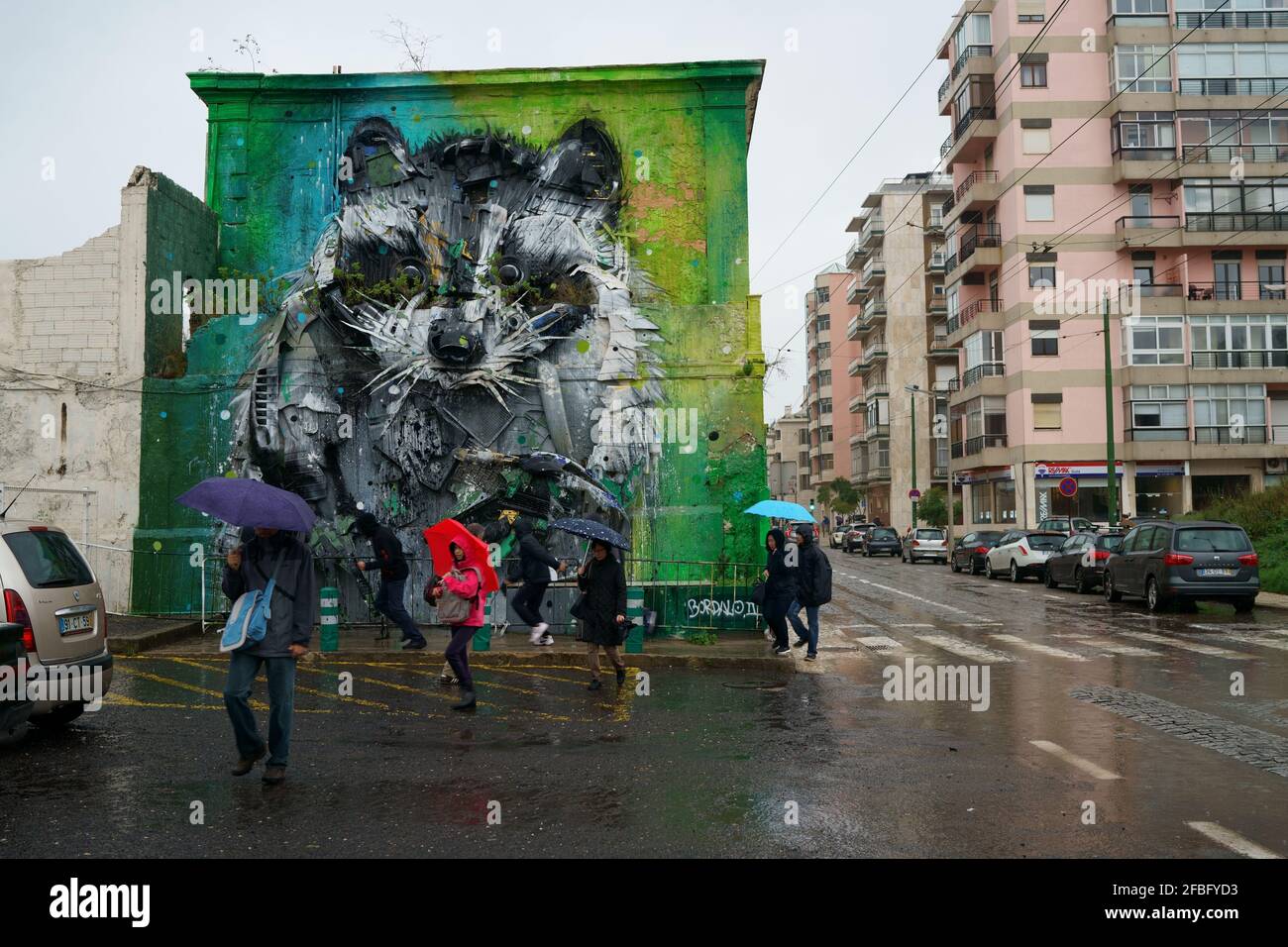 Inspirierendes einzigartiges 3D-Wandbild in Lissabon von Bordalo II Stockfoto