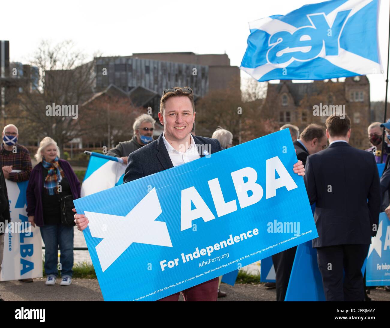 Inverness, Schottland, Großbritannien. April 2021. IM BILD: Kirk J Torrance, Spitzenkandidat für Highlands und Islands. Alex Salmond stellt die Kandidaten VON ALBA vor: Kirk Torrance, Craig Berry, Josh Robertson und Judith Reid. Vor der Einführung sagte Herr Salmond: „Ich freue mich, ein starkes Team talentierter und engagierter Kandidaten vorstellen zu können, die alle fest in ihren lokalen Gemeinschaften verwurzelt sind. „ALBA hat diese Woche mit dem Start unseres Manifests gezeigt, dass wir die Ideen haben, um die wirtschaftliche Erholung in den Highlands und Inseln anzukurbeln. Quelle: Colin Fisher/Alamy Live News Stockfoto