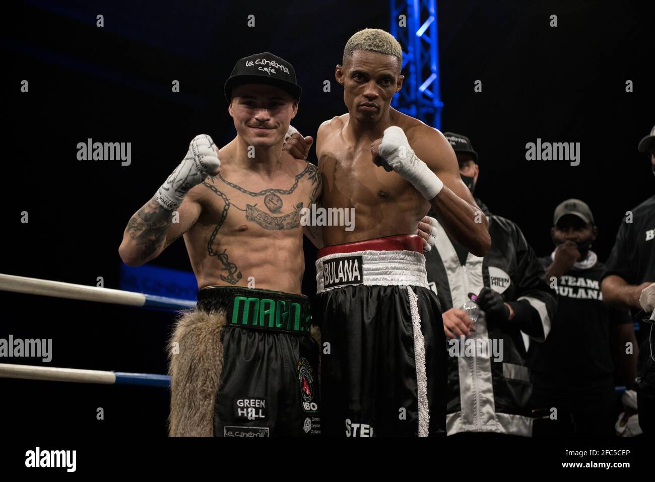 Zagarolo, Italien. April 2021. Michael Magnesi bestätigt IBO-Weltmeister für Super-Federgewichte während der Super Feather IBO 2021-Weltmeisterschaft - Michael Magnesi vs Khamyle Bulana, Boxen in Zagarolo, Italien, April 23 2021 Quelle: Independent Photo Agency/Alamy Live News Stockfoto