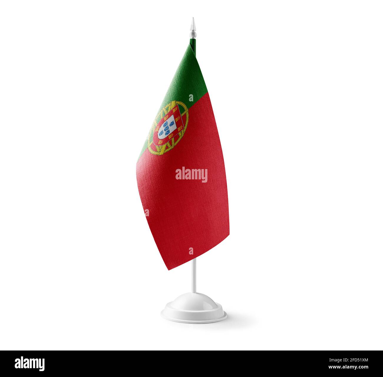 Kleine Nationalflagge der Portugiesen auf weißem Hintergrund Stockfoto
