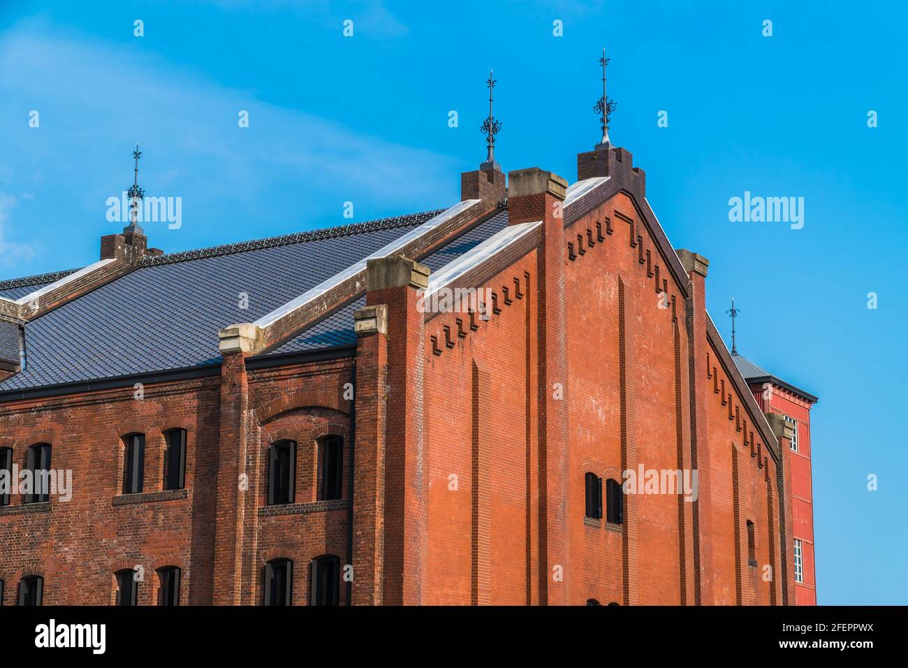 Wunderschönes Außengebäude und Architektur des Backsteinlagerhauses in yokohama Stadt japan Stockfoto