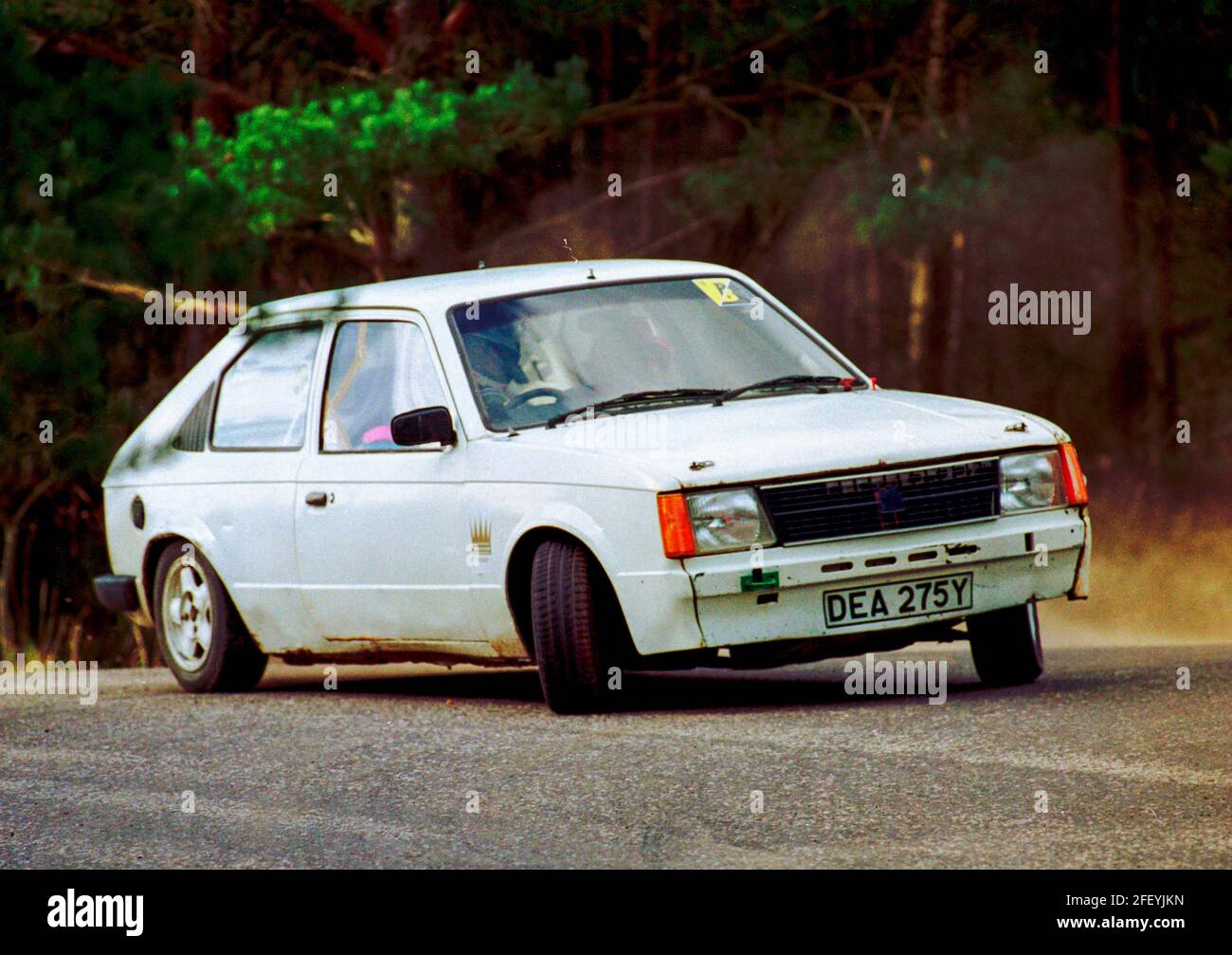 Ein Vauxhall Astra Mk1, der im Jahr 1993 auf einer Club-Rallye-Bühne im Avon Park gefahren ist. Stockfoto