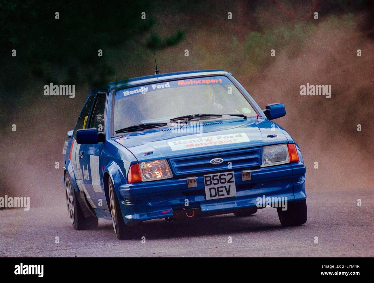 Hendy Ford sponserte Mk3-Eskorte auf der Rallyebühne in Avon Park 1993 Stockfoto