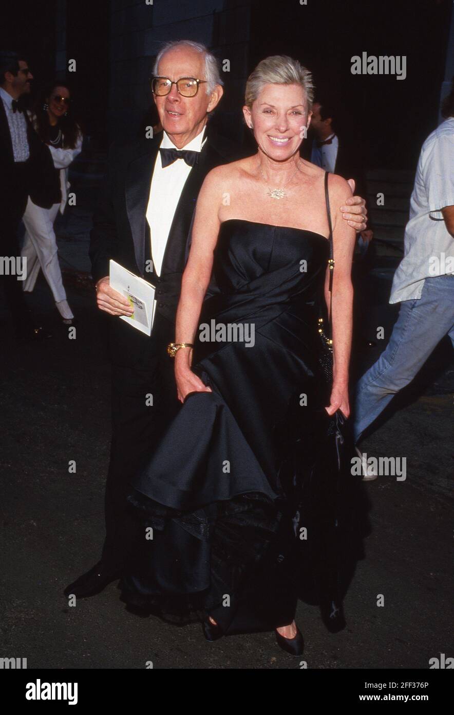 Harry Morgan und Barbara Bushman März 1988 Credit: Ralph Dominguez/MediaPunch Stockfoto