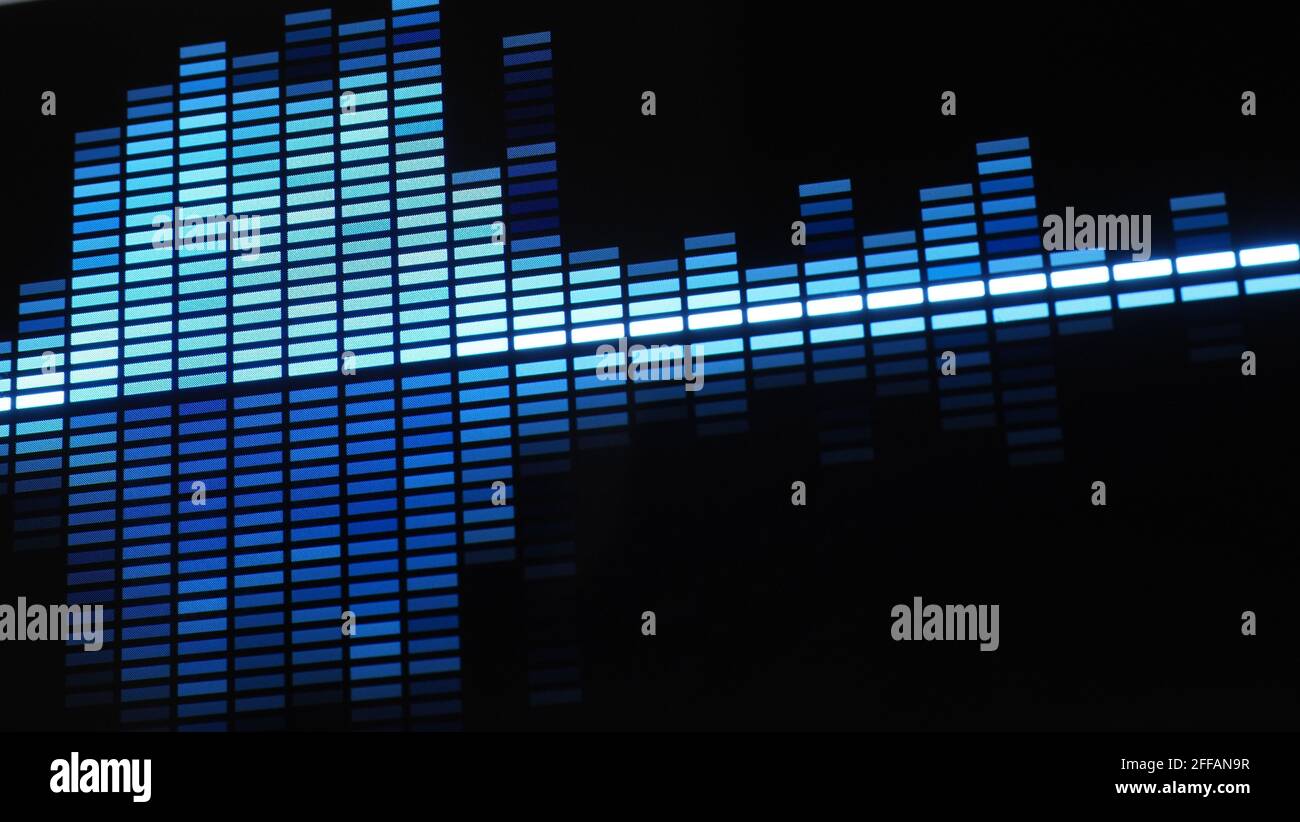Music Equalizer-Leiste. Audio-Waveform-Equalizer auf schwarzem Hintergrund. Musik oder Schallwelle auf Monitor. Bunte Sound Visualizer abstrakt. Gradient Stockfoto