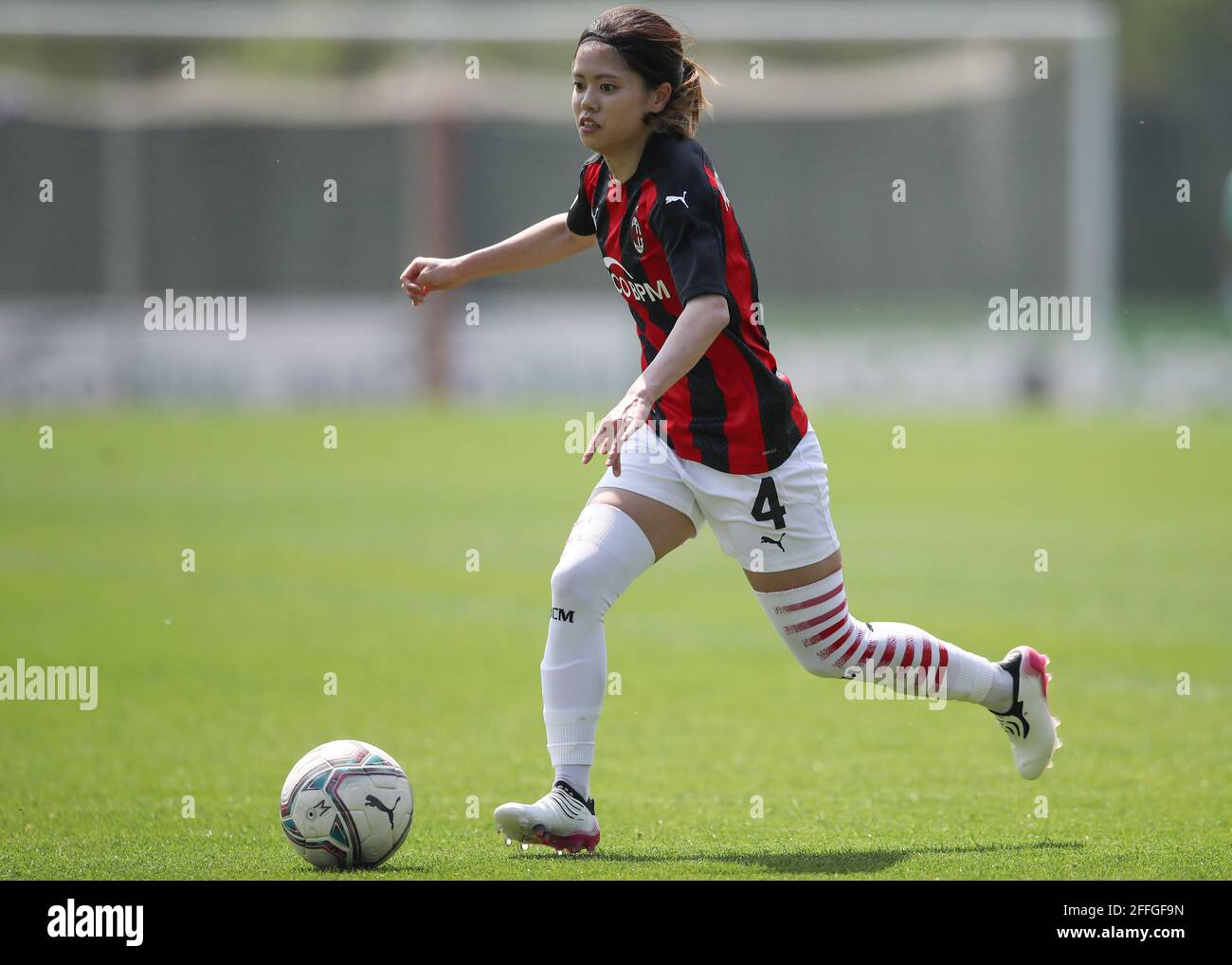 Mailand, Italien. April 2021. Yui Hasegawa vom AC Mailand beim Coppa Italia Femminile-Spiel im Centro Sportivo Vismara, Mailand. Bildnachweis sollte lauten: Jonathan Moscrop/Sportimage Kredit: Sportimage/Alamy Live News Stockfoto