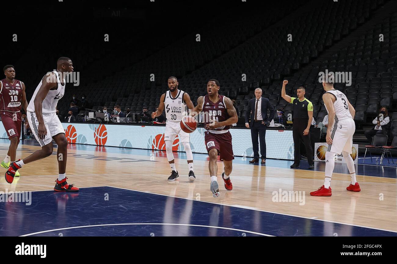 GERALD ROBINSON (USA) der Punktewächter von Dijon im Einsatz während des Basketball French Cup JDA Dijon gegen ASVEL Lyon-Villeurbanne von Tony Parker im AccorHotels Arena Stadium am 24. April 2021 in Paris, Frankreich. Foto von Loic Baratoux/ABACAPRESS.COM Stockfoto