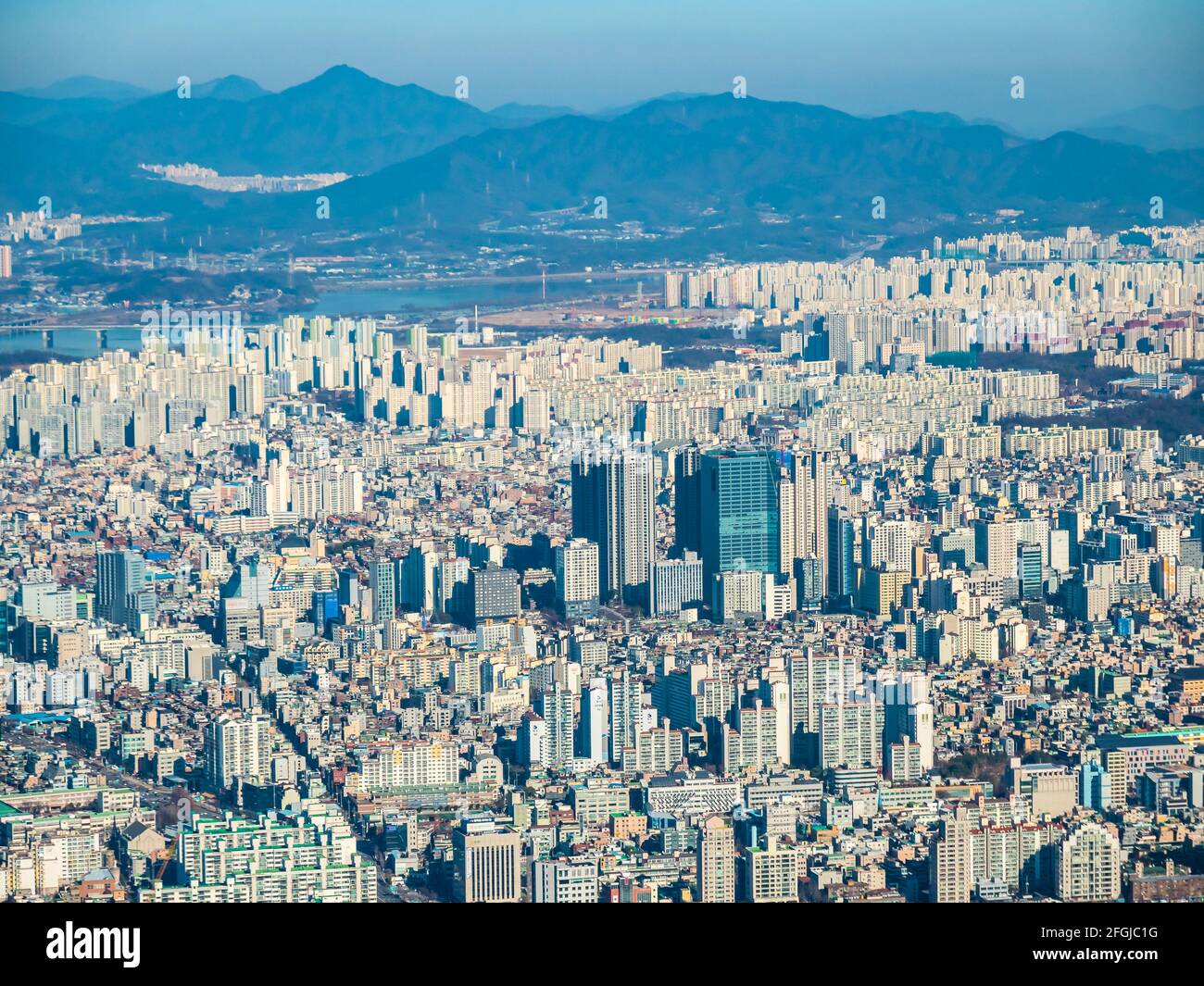 Wunderschöne Luftaufnahme des Architekturgebäudes in Seoul City Stockfoto