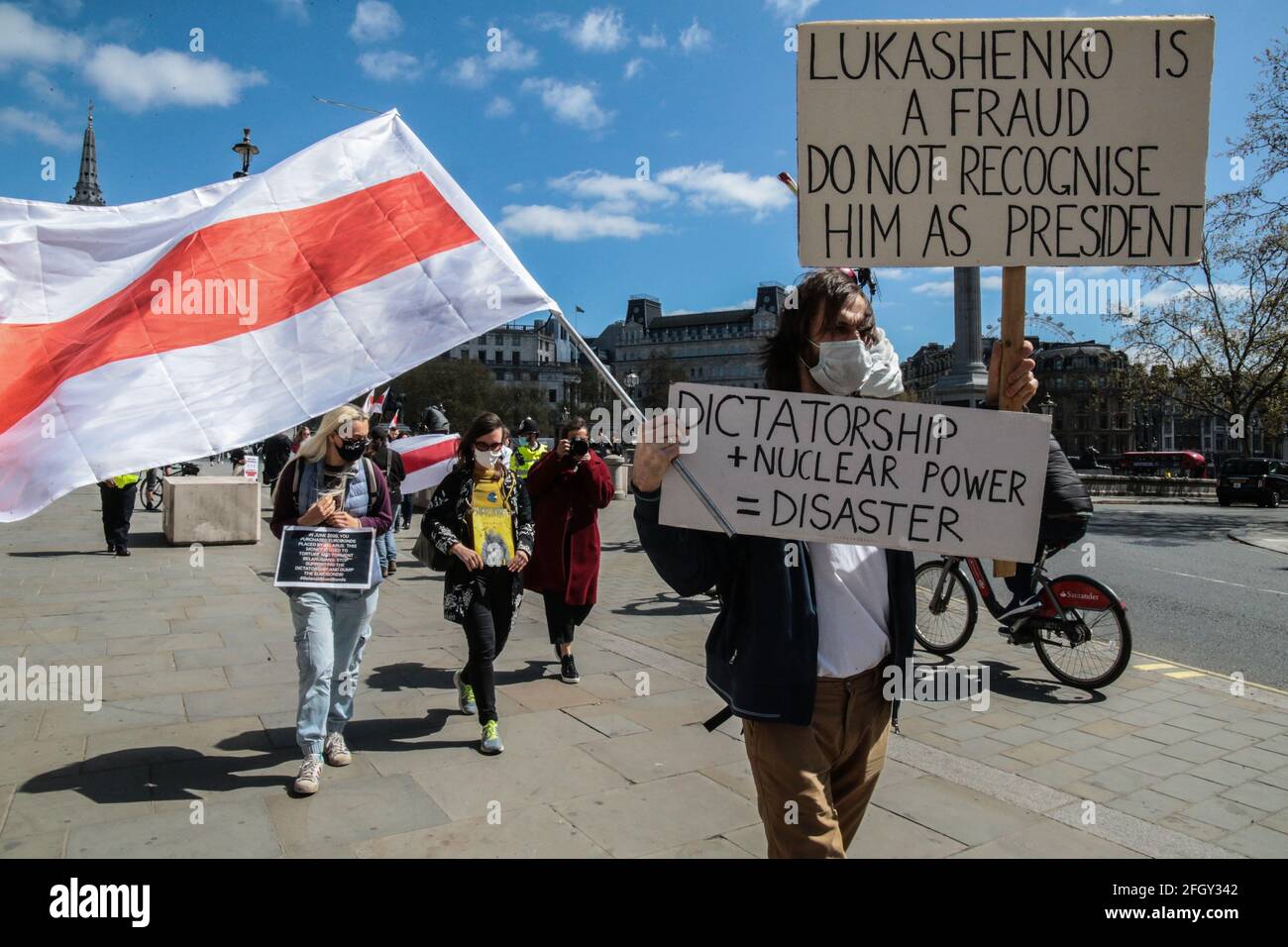 London, Großbritannien. April 2021. 99 Prozent des Landes Weißrussland sind in unterschiedlichem Maße kontaminiert, und die Menschen in diesem betroffenen Land sind gezwungen, zu leben, zu essen, zu trinken und Strahlung zu atmen. Heute erinnern sie sich an 35 Jahre seit der Katastrophe und fordern nukleare Abrüstung. Quelle: Paul Quezada-Neiman/Alamy Live News Stockfoto