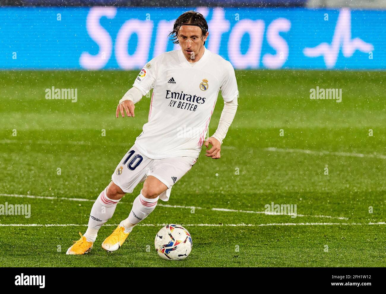 Luka Modric von Real Madrid in Aktion während der La Liga-Runde 32 zwischen Real Madrid und Real Betis Balompie in Valdebebas.Endstand; Real Madrid 0:0 Real Betis Balompie. Stockfoto