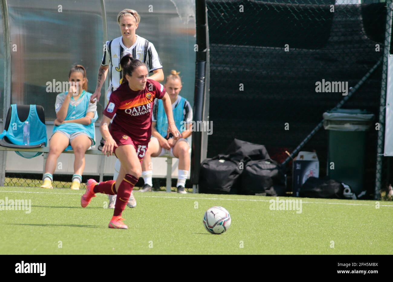 Annamaria Serturini (Roma-Frauen) während des italienischen Pokals, Coppa Italia, Halbfinale, Fußballspiel der 2. Etappe zwischen dem FC Juventus und AS Roma am 25. April 2021 im Juventus Training Center in Vinovo, Italien - Foto Nderim Kaceli / DPPI / LiveMedia Stockfoto