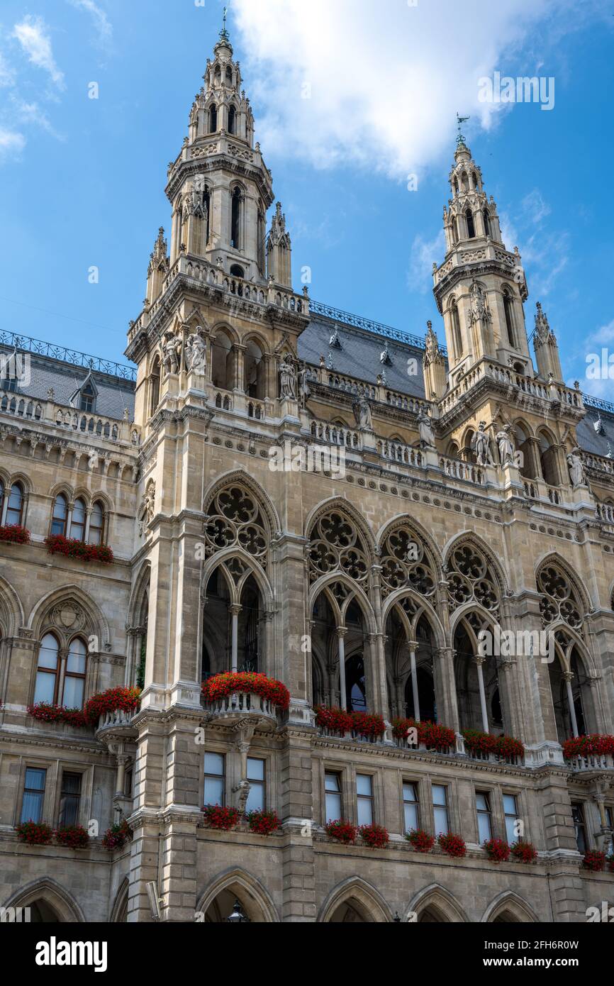 Detail des schönen Wiener Rathauses in Österreich Stockfoto