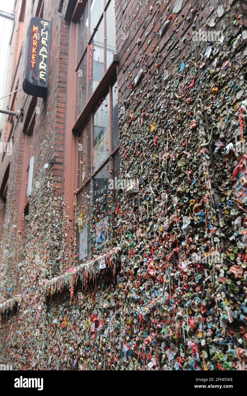 Gummiwand in Seattle, Wand mit Kaugummi auf dem Pike Place Market, Gummiwand in Seattle Stockfoto