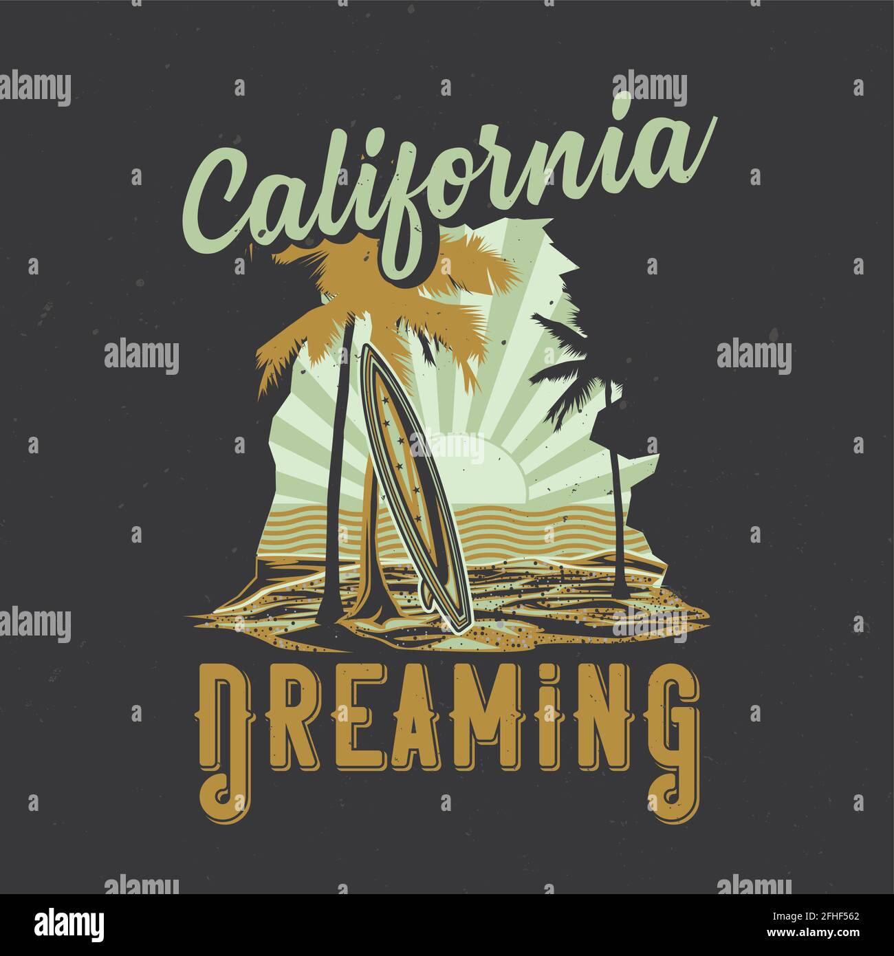 T-Shirt oder Poster-Label-Design mit Darstellung des Surfbretts Stehen am Strand mit Palmen und Sonnenuntergang am Hintergrund Stock Vektor