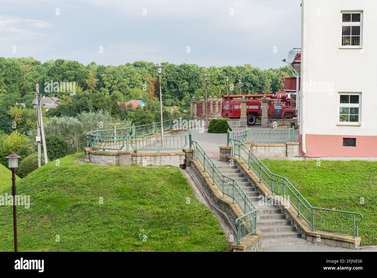 Grodno, Weißrussland - 2. September 2017: Die Feuerwache des frühen XX. Jahrhunderts in Grodno. Stockfoto Grodno, Weißrussland - 2. September 2017: Die Feuerwache des frühen XX. Jahrhunderts in Grodno. Stockfoto