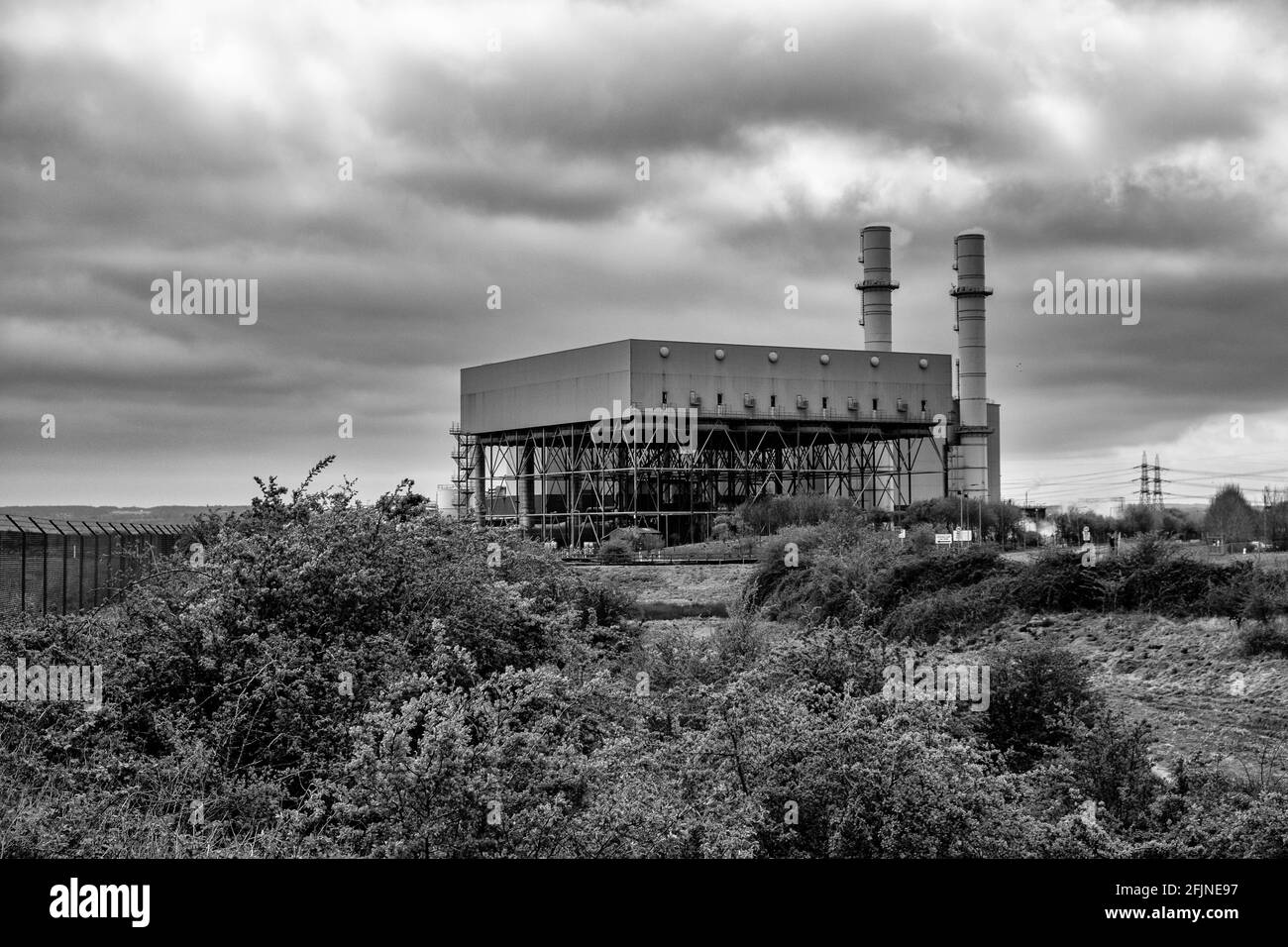 Damhead Creek Power Station ist ein Kraftwerk, das teilweise auf Stelzen gebaut wurde. Stockfoto