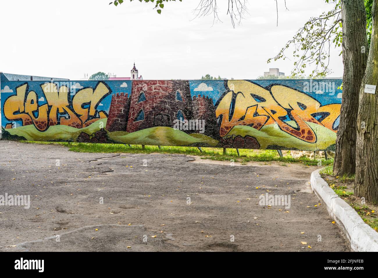 Grodno, Weißrussland - 2. September 2017: Street Art Graffiti an der Wand Stockfoto