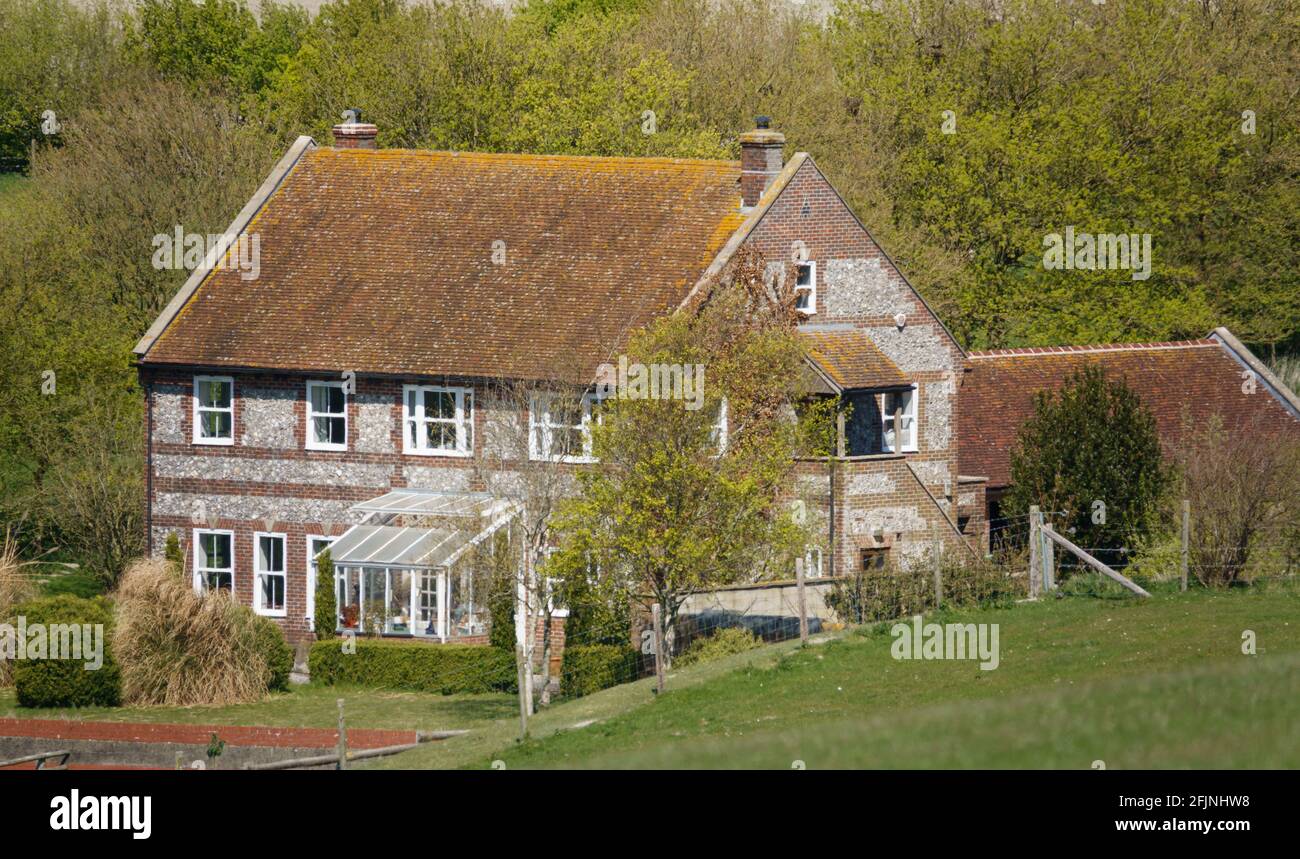 Ein abgeschiedenes Bauernhaus inmitten der Täler am südlichen Rand des Pewsey Vale, Wiltshire AONB Stockfoto