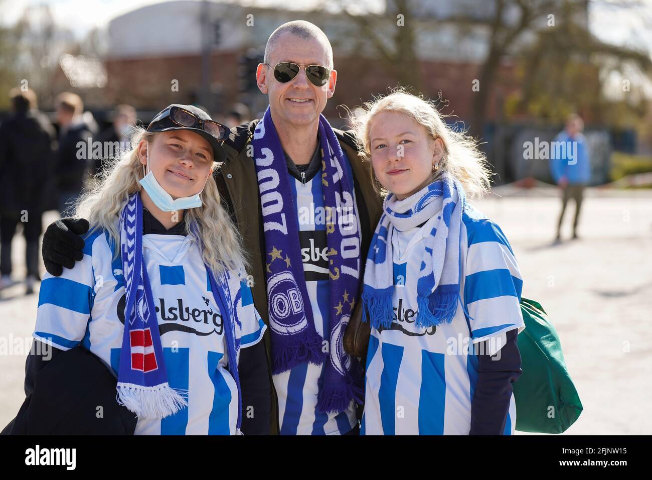 Odense, Dänemark. April 2021. Ob-Fans beim 3F-Superliga-Spiel zwischen Odense Boldklub und Lyngby Boldklub im Nature Energy Park in Odense. (Foto: Gonzales Photo/Alamy Live News Stockfoto