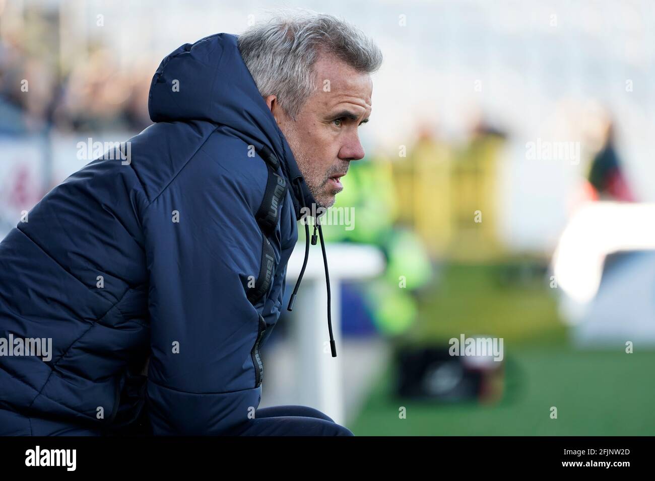 Odense, Dänemark. April 2021. Der Manager Michael Hemmingsen von Odense Boldklub wurde während des 3F Superliga-Spiels zwischen Odense Boldklub und Lyngby Boldklub im Nature Energy Park in Odense gesehen. (Foto: Gonzales Photo/Alamy Live News Stockfoto