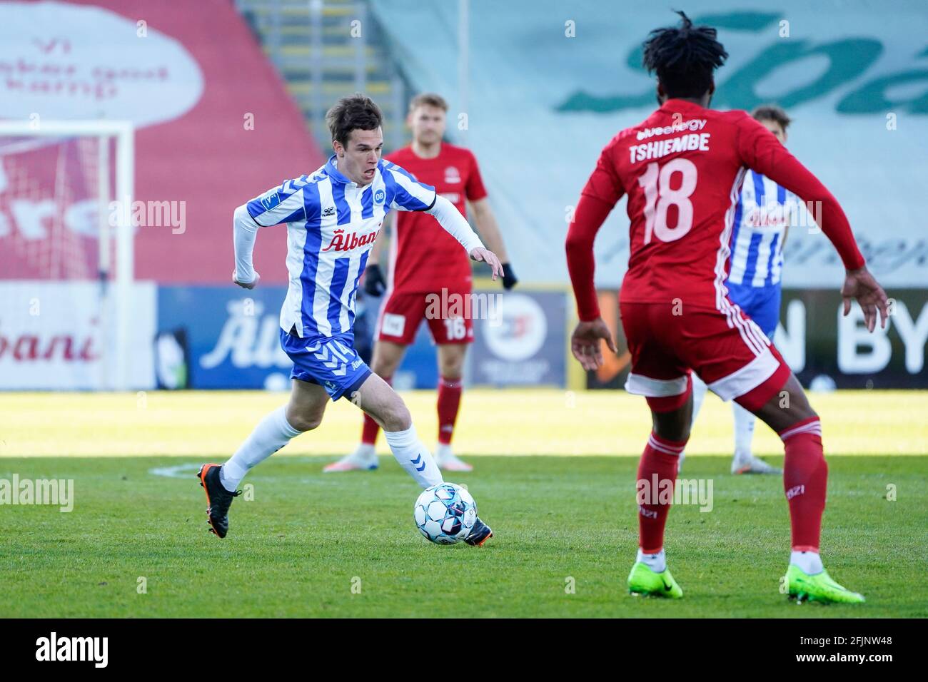 Odense, Dänemark. April 2021. Jens Jakob Thomasen (14) von ob beim 3F Superliga-Spiel zwischen Odense Boldklub und Lyngby Boldklub im Nature Energy Park in Odense. (Foto: Gonzales Photo/Alamy Live News Stockfoto