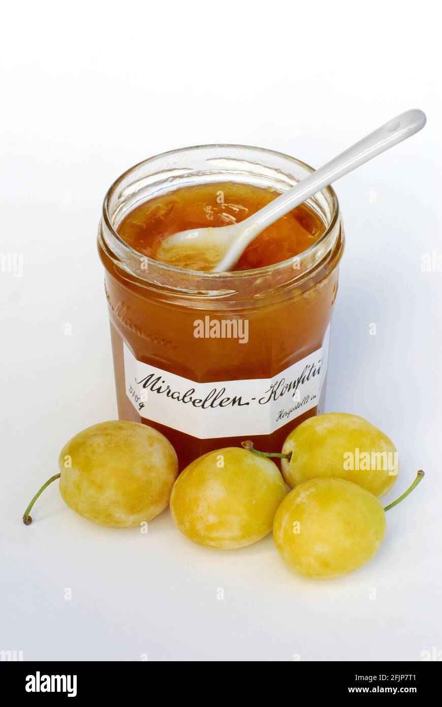 Bullacen-Marmelade in Glas und Schüssel, n-Marmelade, nm-Marmelade Stockfoto