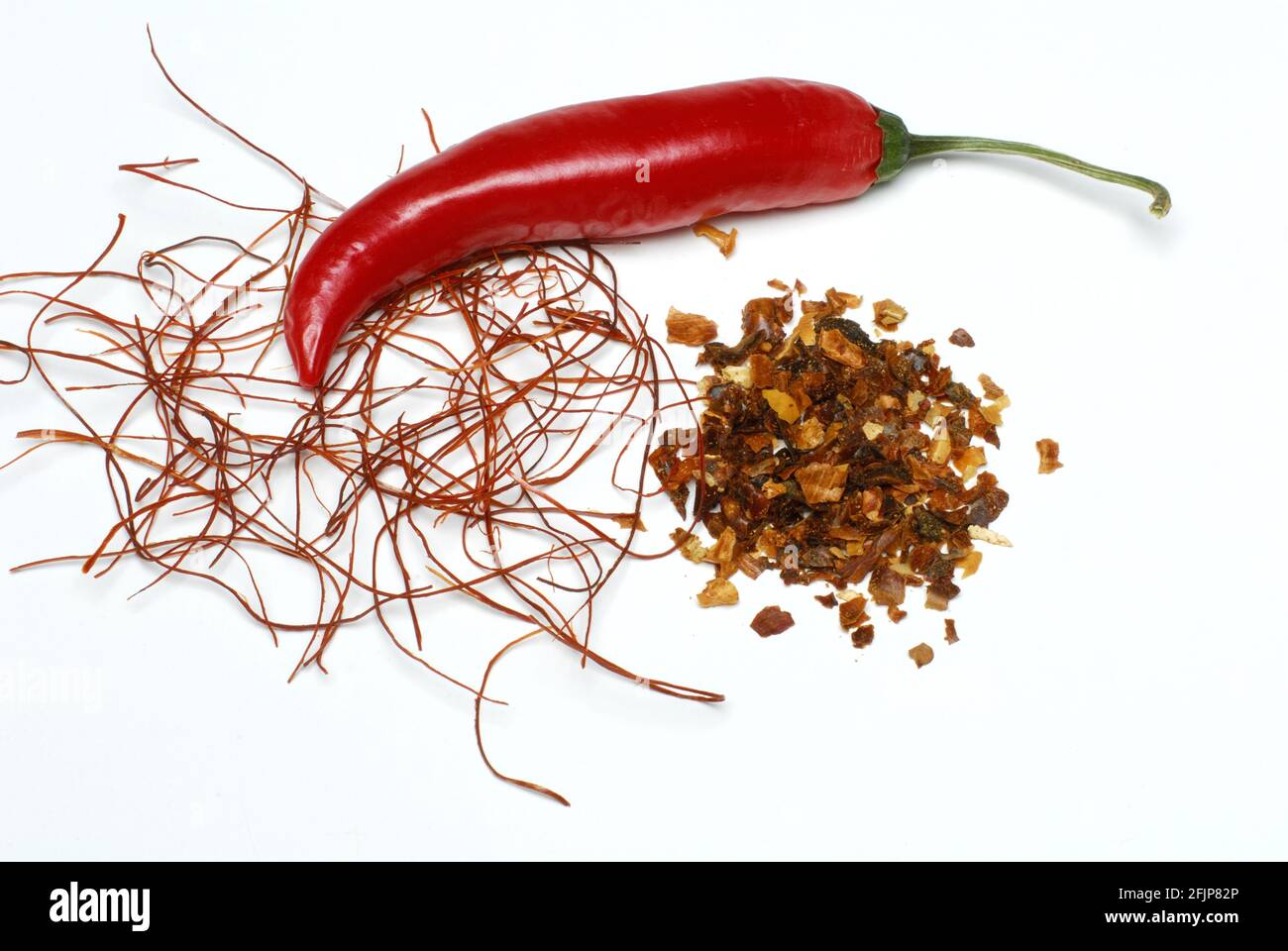 Chili-Schote und Chili-Fäden, zerkleinerte Chili-Schote, Chili-Pfeffer (Capsicum annuum) , Chili-Pfeffer, Chili-Pfeffer, Chili-Fäden Stockfoto