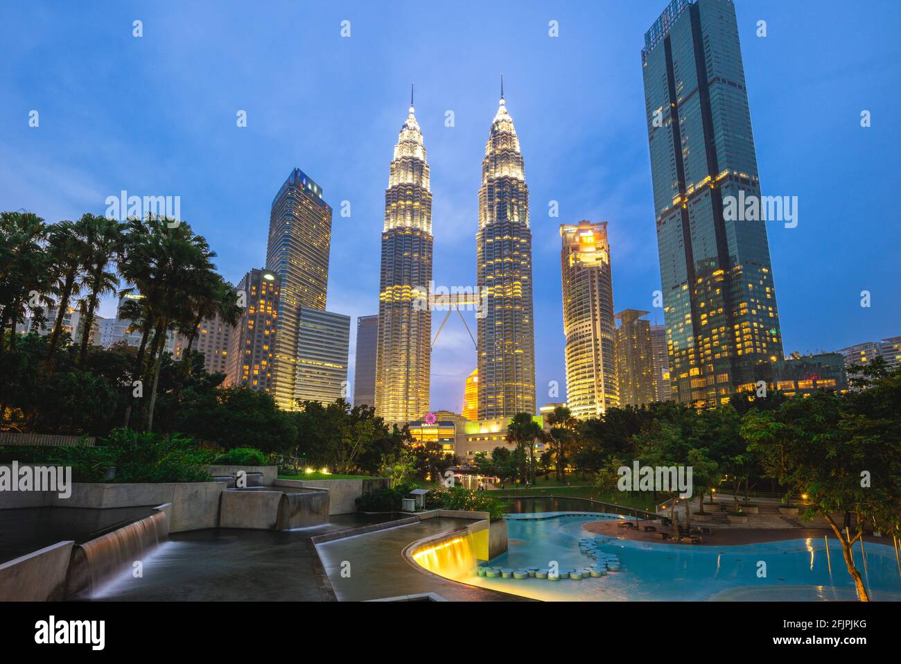 20. August 2018: petronas Zwillingstürme, die höchsten Gebäude in Kuala Lumpur, malaysia und die höchsten Zwillingstürme der Welt. Der Bau begann Stockfoto