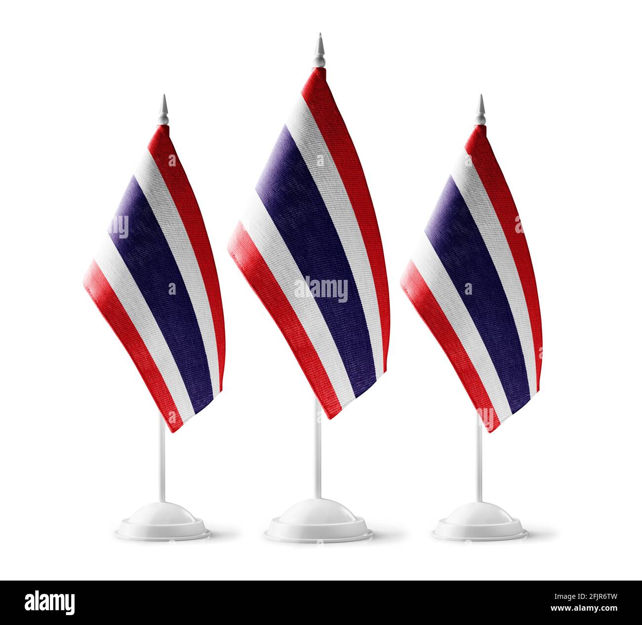 Kleine Nationalflaggen der Thailänder auf weißem Hintergrund Stockfoto
