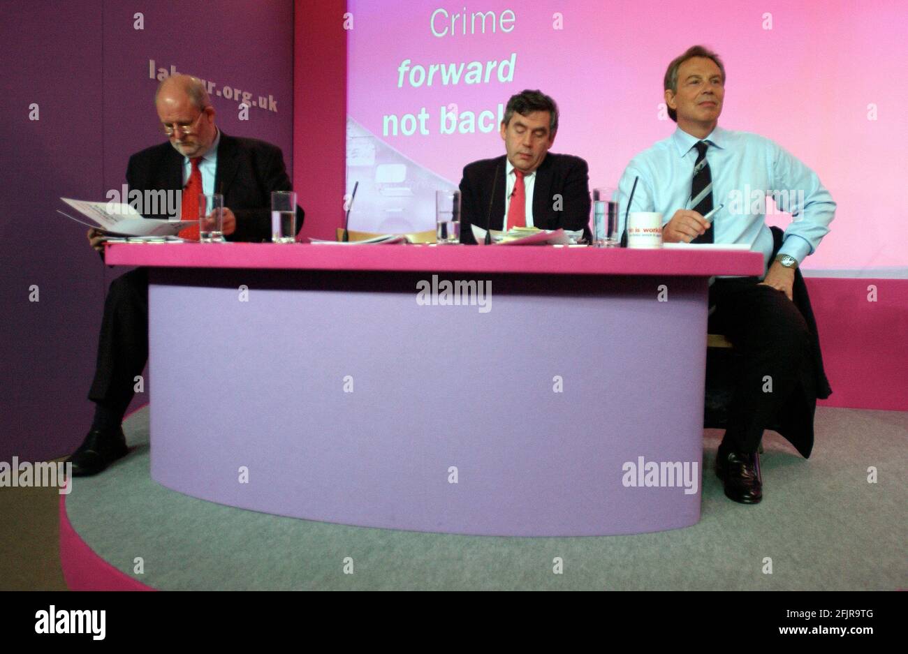 LABOR MORNING PRESSEKONFERENZ MIT DEM FOKUS AUF KRIMINALITÄT UND TORY BALCK HOLES,21. APRIL 2005 TOM PILSTON Stockfoto