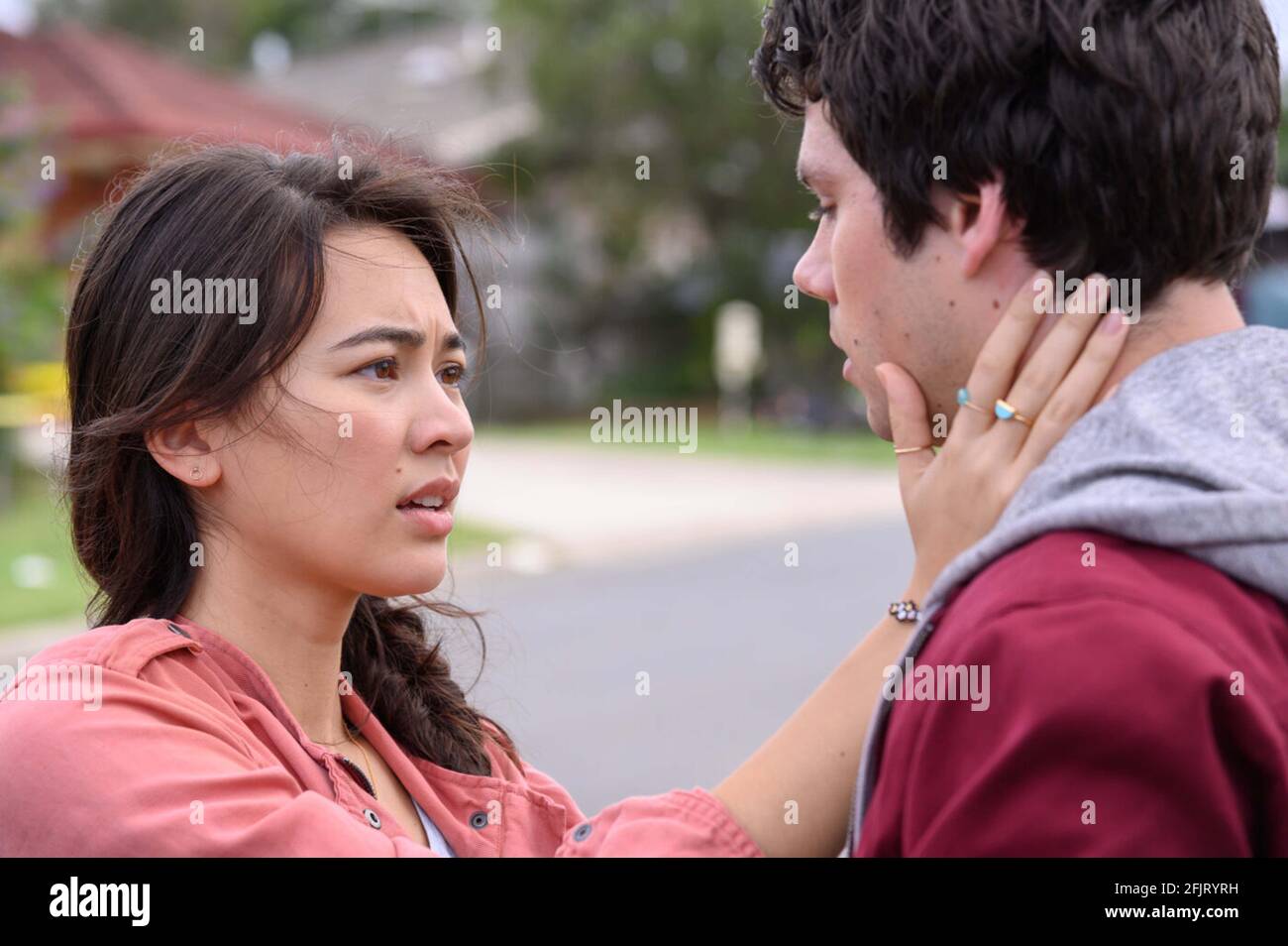 LIEBE UND MONSTER (2020) JESSICA HENWICK DYLAN O'BRIEN MICHAEL MATTHEWS (DIR) PARAMOUNT PICORS/MOVIESTORE COLLECTION LTD Stockfoto