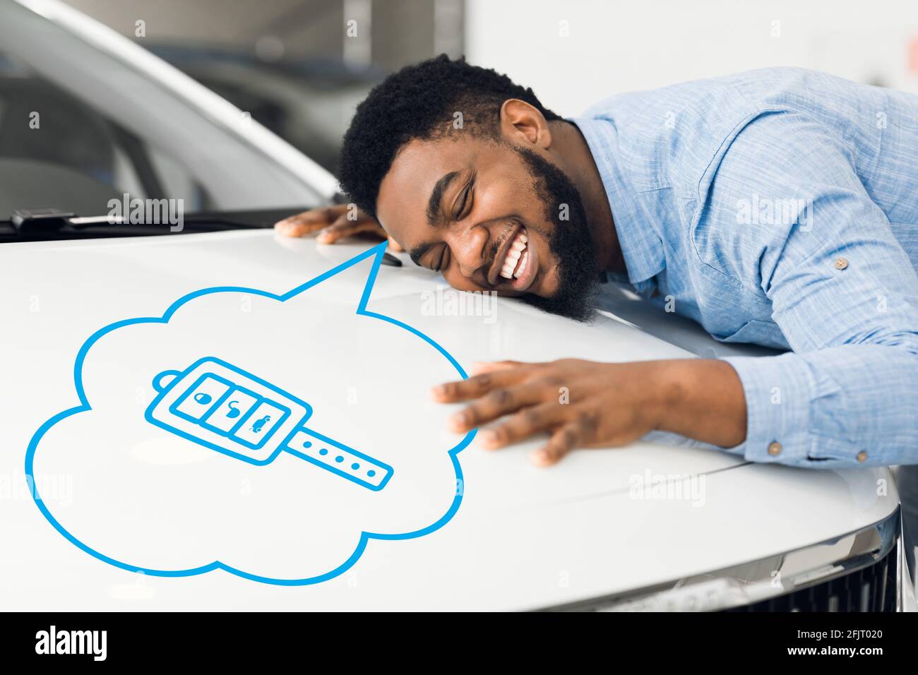 Glücklicher afroamerikanischer Mann umarmt neues Auto, träumt davon, Fahrzeug in Autohaus zu kaufen, kreative Collage Stockfoto