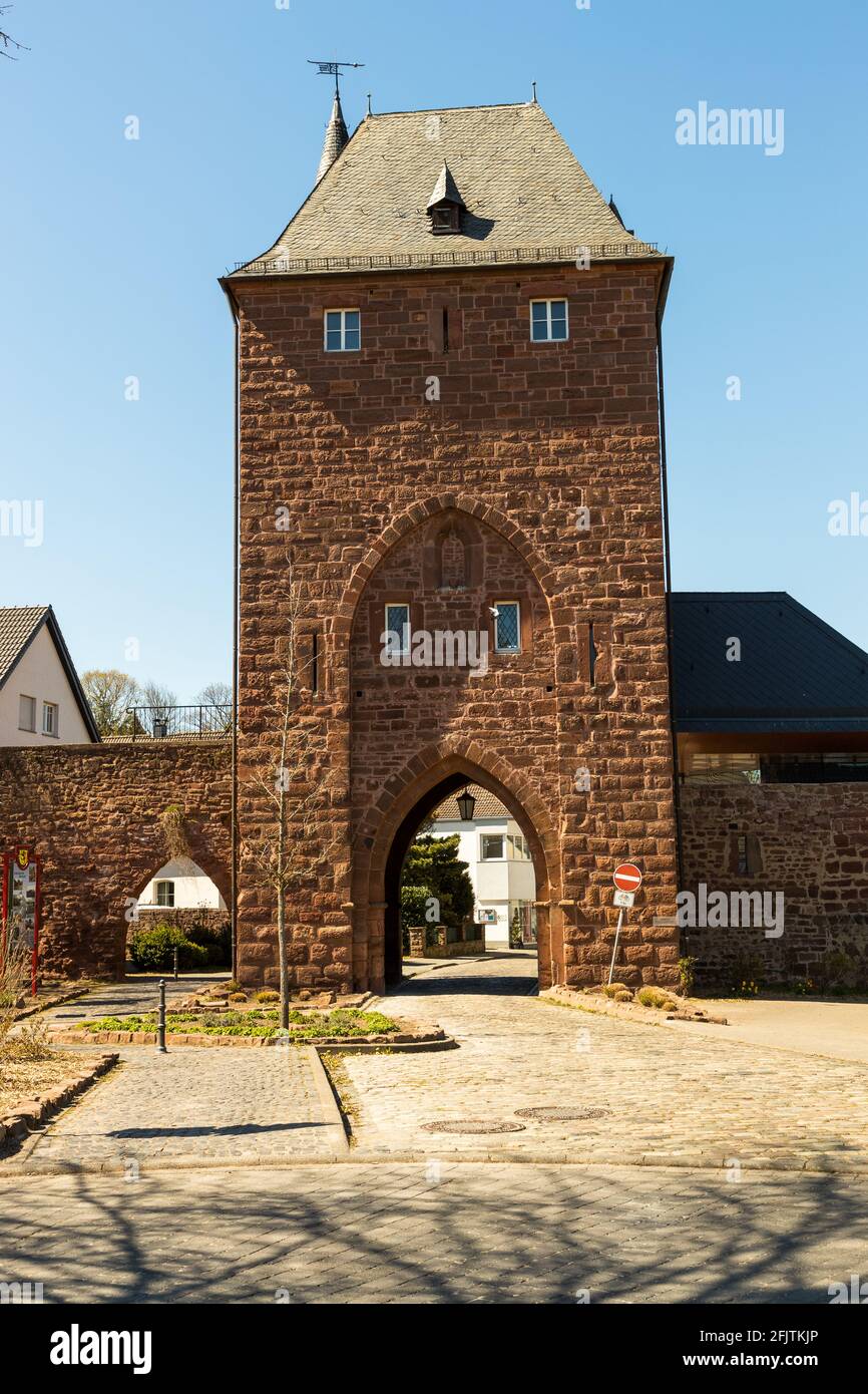 Zülpicher Tor ist eines der Stadttore der Stadt Nideggen Stockfoto