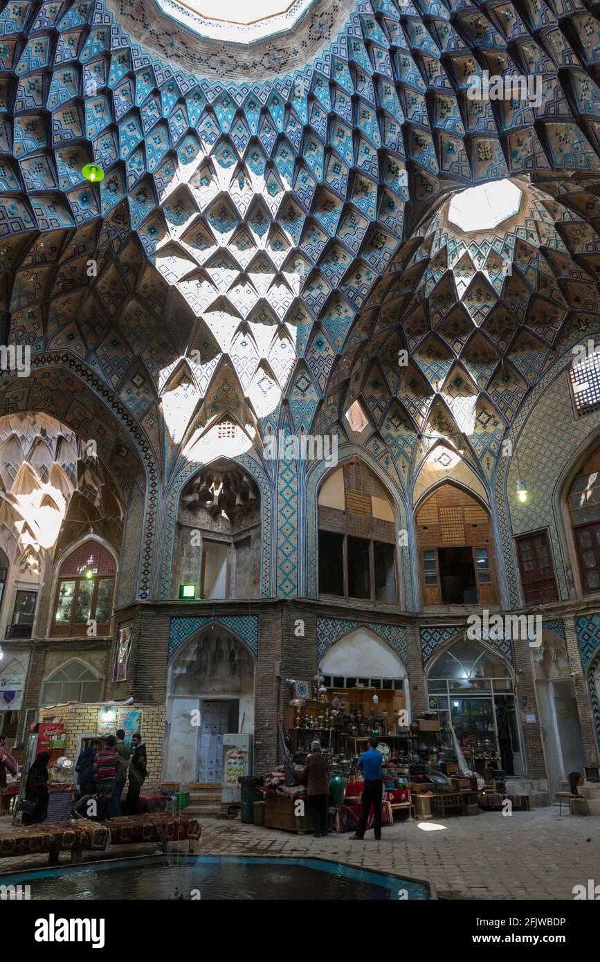 Der Aminoddole Plaza im Timche-Ye Amin od-Dowleh-Abschnitt des Alter Basar in Kashan.Iran Stockfoto