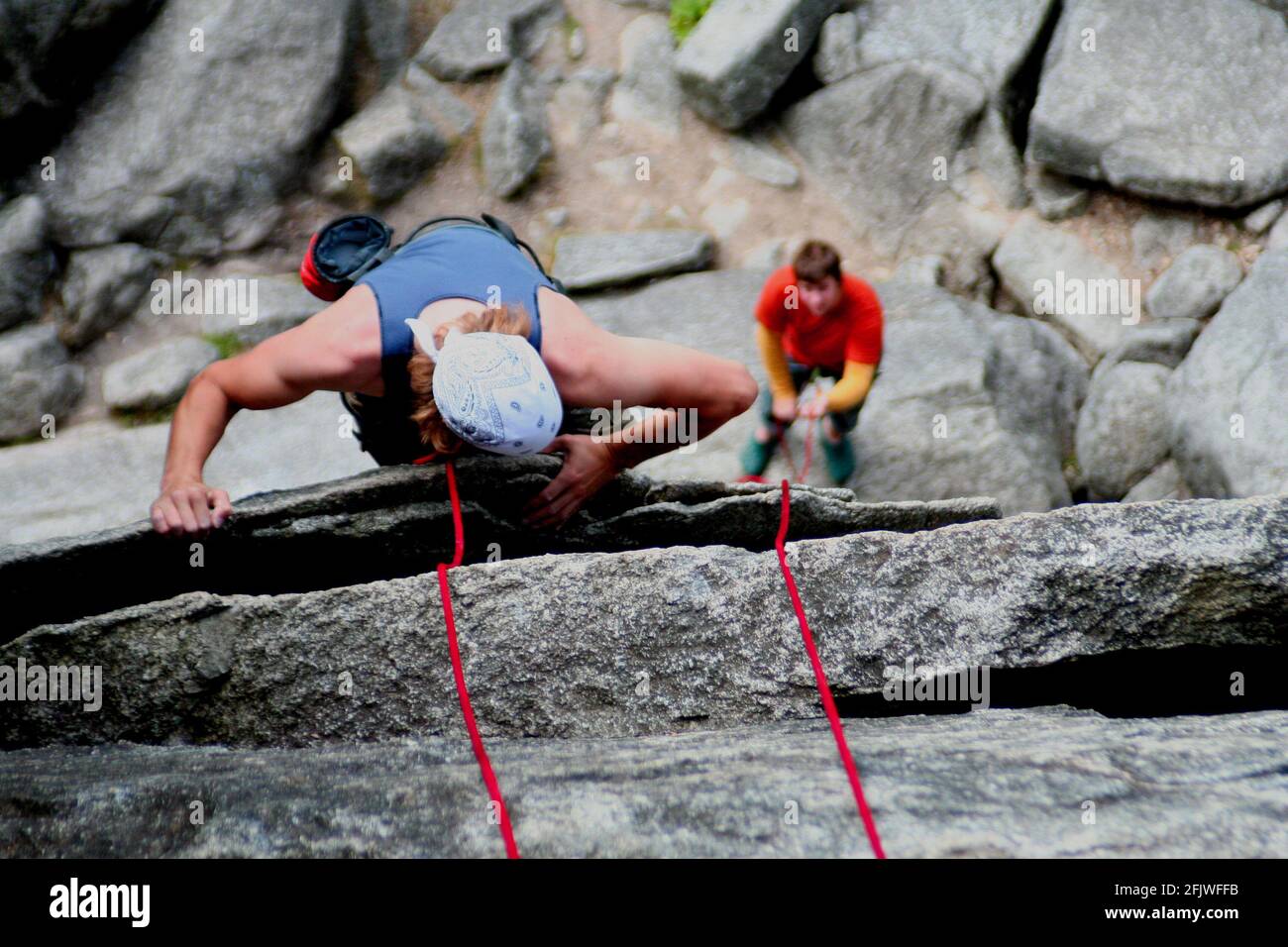 Kletterer in Squamish am Granite Rock auf einem leichten Aufstieg Stockfoto