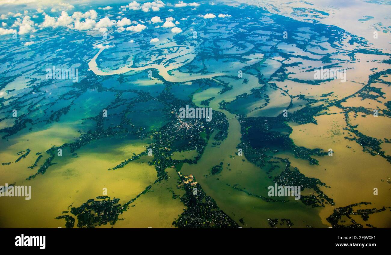 Die Luftaufnahme zeigt an, dass der Klimawandel eine extreme Überschwemmung eintrat Katastrophe in der nördlichen Region in Bangladesch Stockfoto