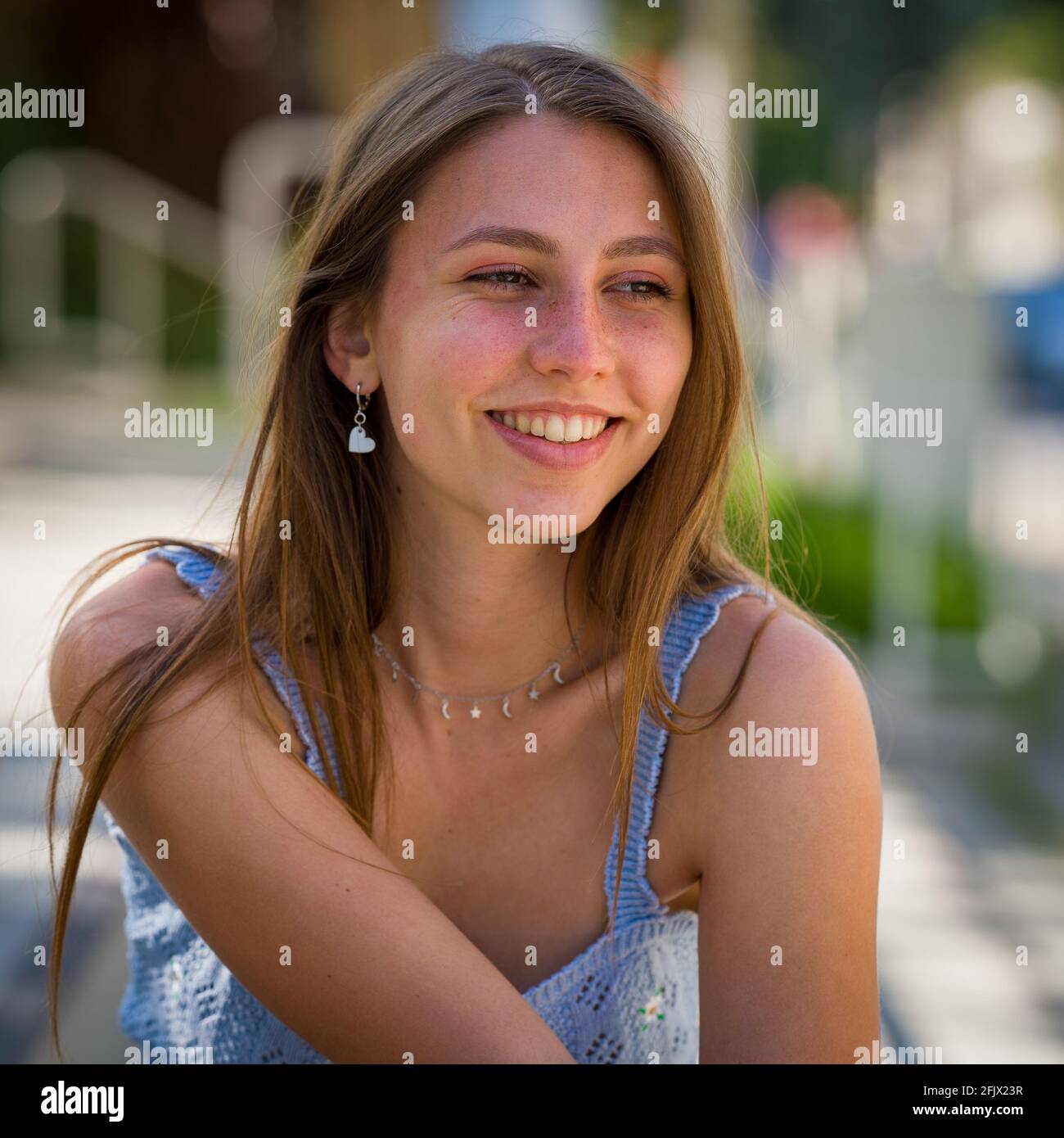 Nahaufnahme Dunkelblondes Teenager-Mädchen Stockfoto