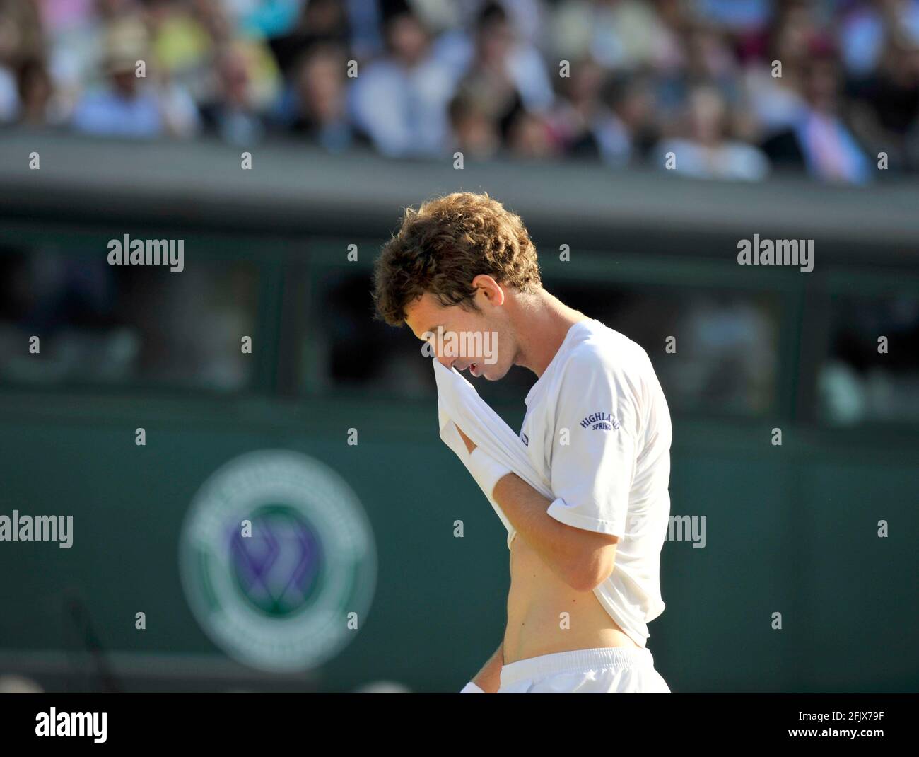 WIMBLEDON TENNIS CHAMPIONSHIPS 2008. 7TH TAG 30/6/2008 ANDT MURRAY WÄHREND SEINES SPIELS MIT R.GASQUET. BILD DAVID ASHDOWN Stockfoto