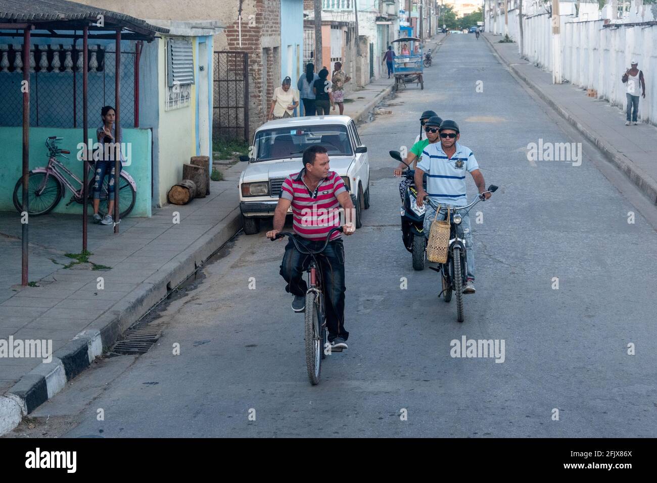 Transportszene in Kuba während des Tages. Jahr 2016 Stockfoto