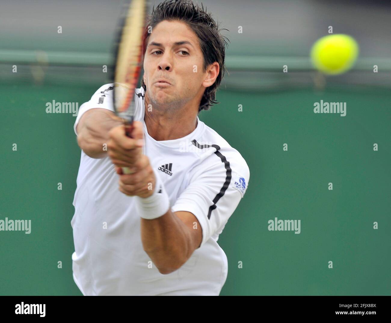 WIMBLEDON TENNIS CHAMPIONSHIPS 2008. 7. TAG 30/6/2008 F.VERDASCO WÄHREND SEINES SPIELS MIT M.ANCIC. BILD DAVID ASHDOWN Stockfoto