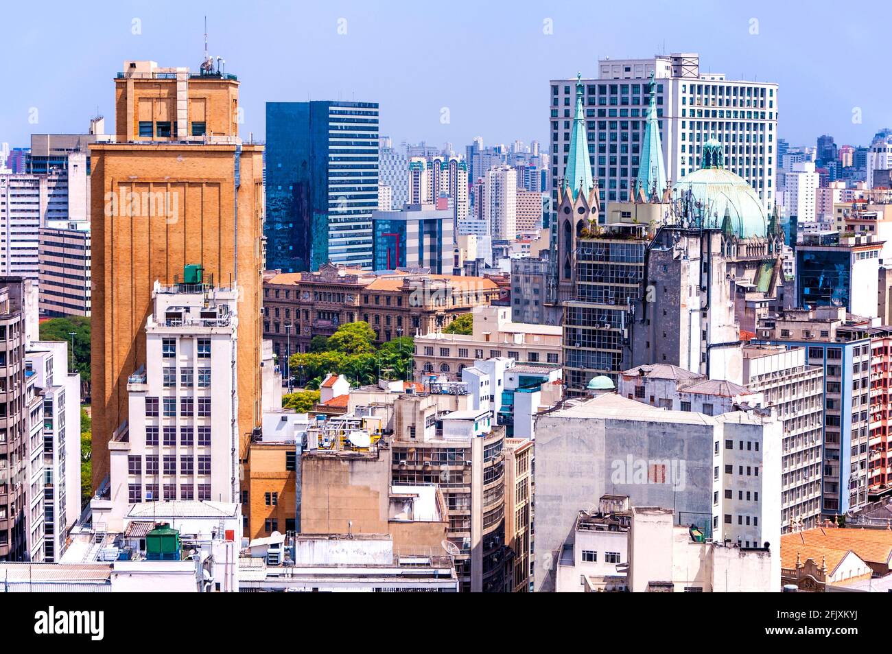 Panoramablick auf die Stadt São Paulo, Brasilien, vom Martinelli-Gebäude aus. Stockfoto