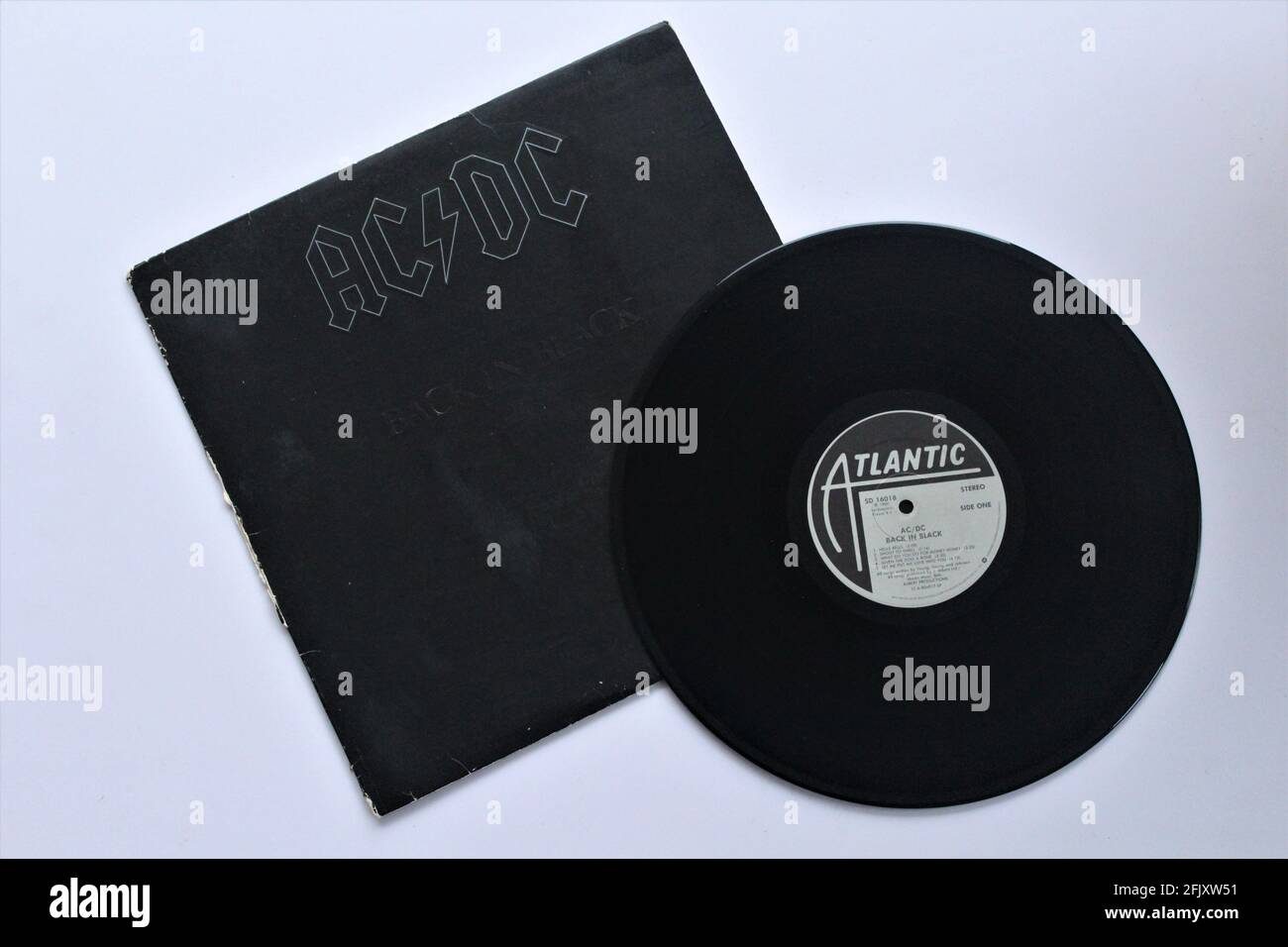 Australische Classic-Rockband, ACDC-Musikalbum auf Vinyl-Schallplatte. Mit dem Titel Back in Black Stockfoto