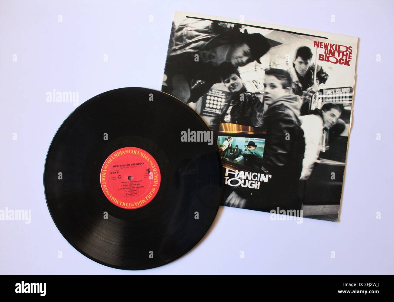 Pop, RB und Dance Pop Band, New Kids on the Block Musikalbum auf Vinyl LP Disc. Mit Dem Titel: Hanget In’ Tough Stockfoto