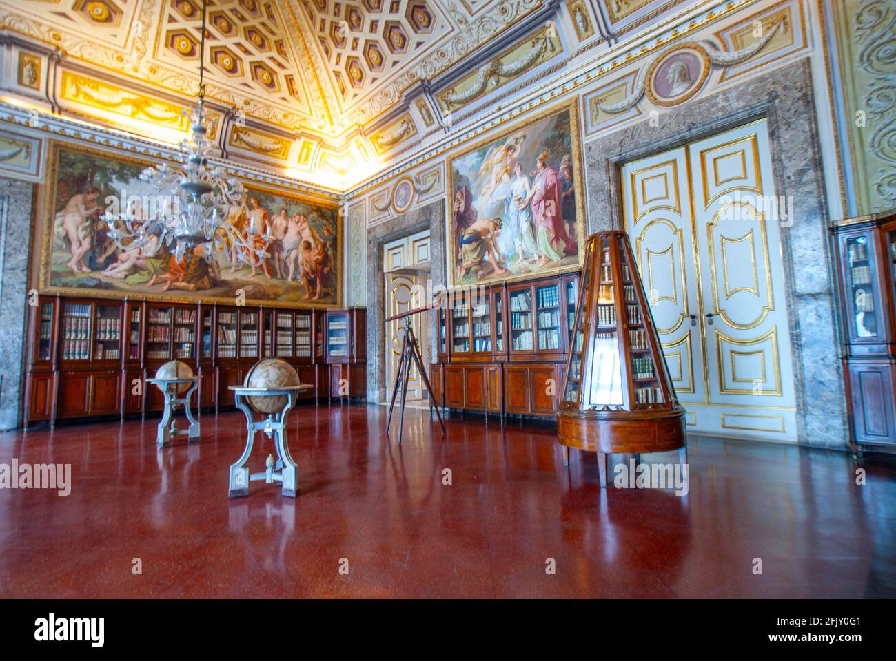 Königliche Räume in der Reggia di Caserta, Königspalast von Caserta, einer der größten königlichen Residenzen der Welt, UNESCO-Weltkulturerbe, Caserta, Stockfoto