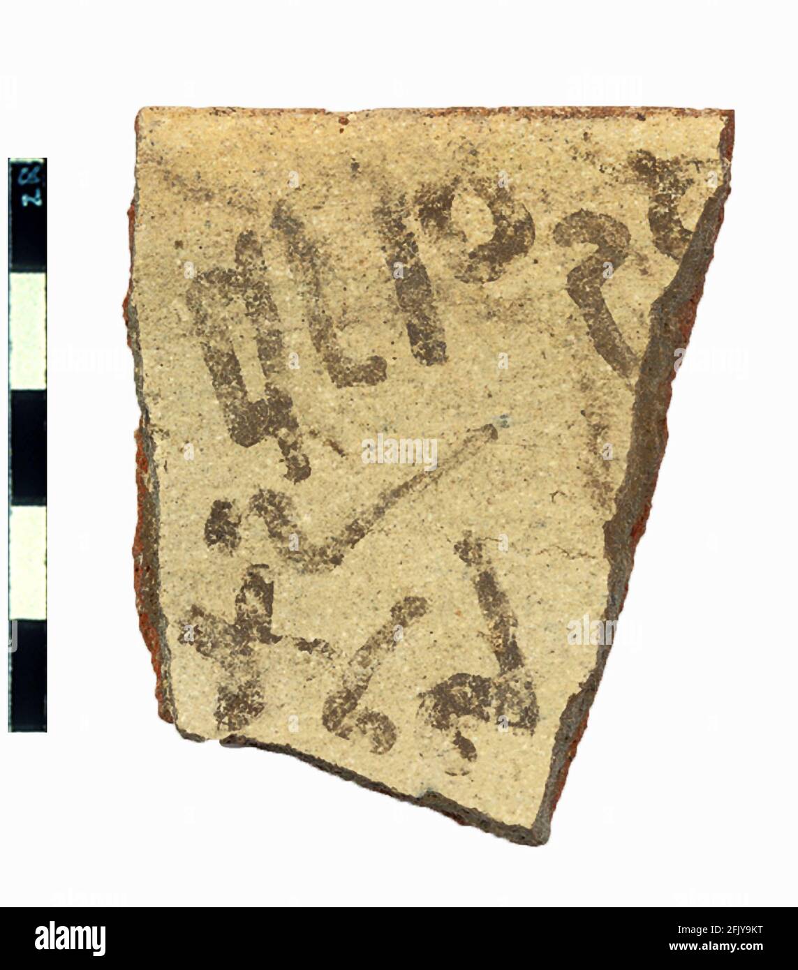 6868. Ostracon geschrieben in der proto-kanaanäischen Schrift aus c. 10. C. BC. Gefunden in Tel Lachish, Israel. Stockfoto
