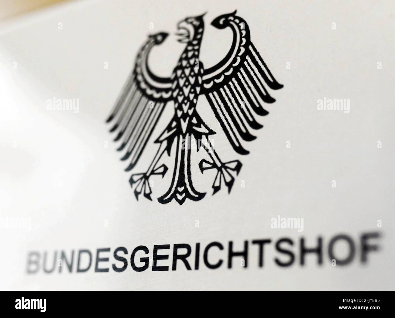 Karlsruhe Deutschland April 21 Ein Schild Mit Dem Bundesadler Und Dem Schriftzug Bundesgerichtshof Aufgenommen Beim Bundesgerichtshof Bgh Der Elfte Zivilsenat Verhort Einen Fall Zur Prufung Von Klauseln Uber Anderungen Der Allgemeinen