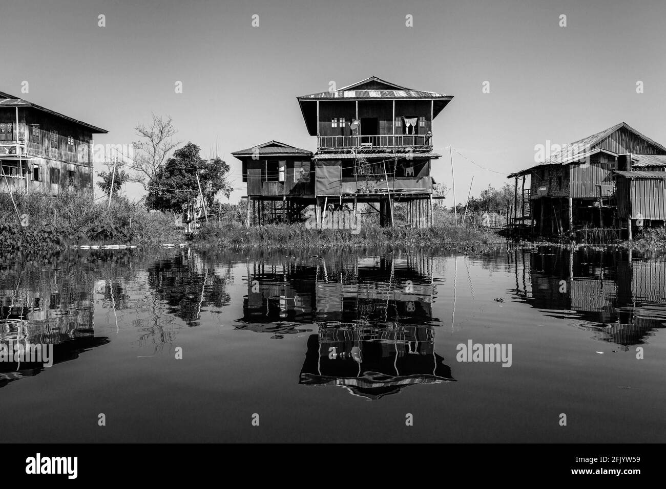 Stelzenhäuser Am Inle See, Shan Staat, Myanmar. Stockfoto