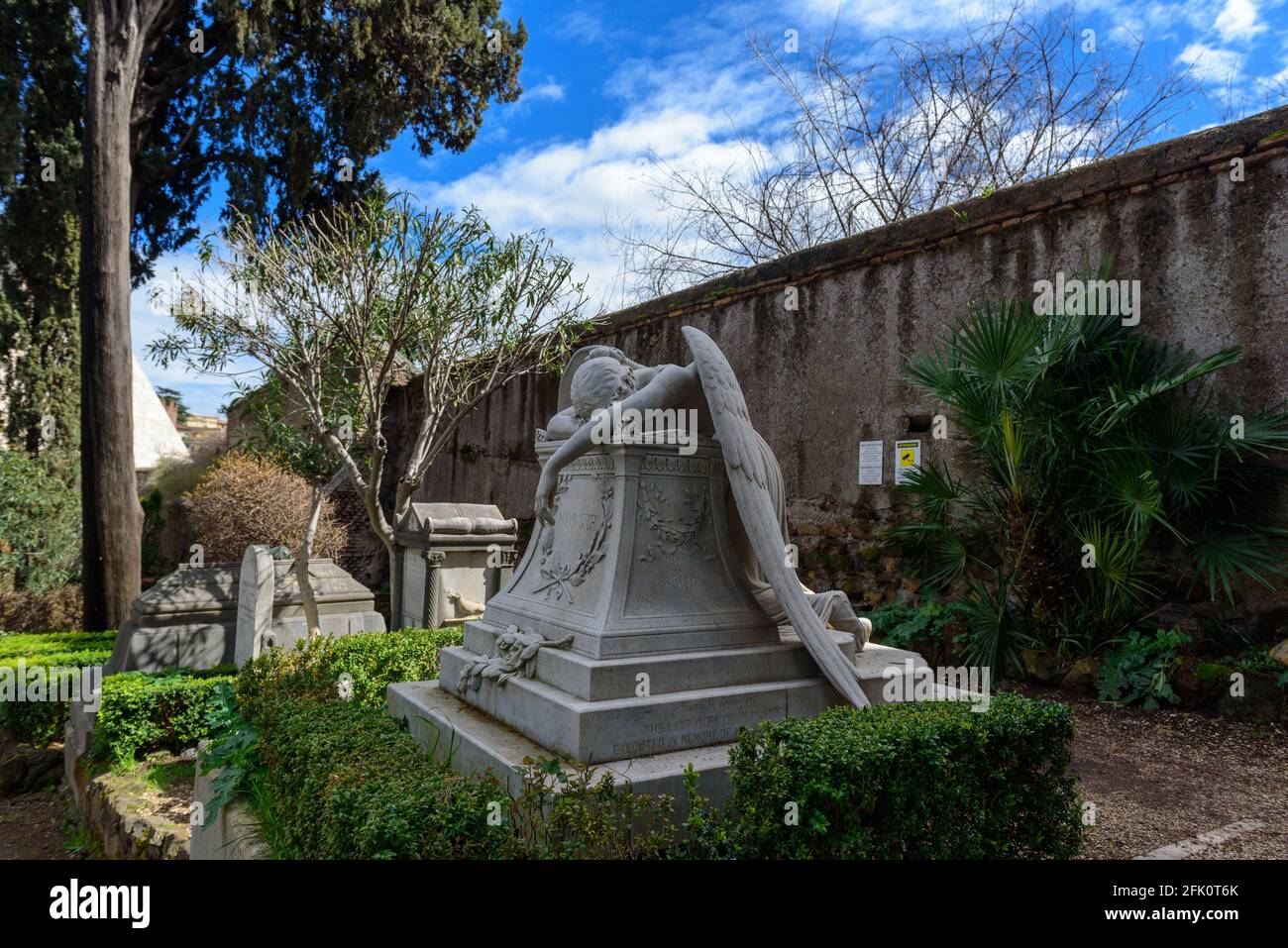 Engel der Trauer oder weinend Engel, Emelyn Story Grab, Cimitero Acattolico, nicht-katholischen Friedhof von Rom, auch Cimitero dei Protestanti Protesta genannt Stockfoto