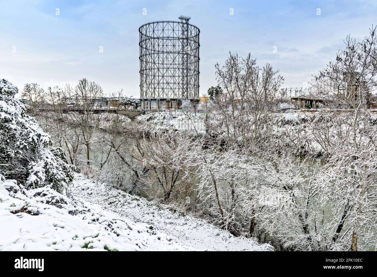 Lungo Tevere Gazometro im Winter, Tiber, Rom, Latium, Italien, Europa Stockfoto